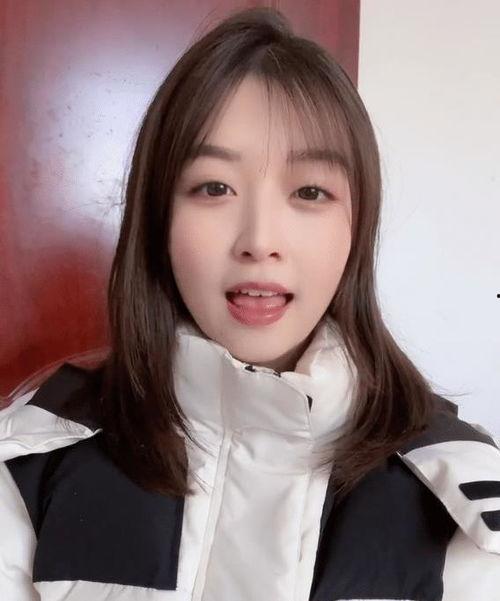 表姐爆料邓倩是哪一集视频,邓倩身份揭秘，揭秘在哪一集视频？